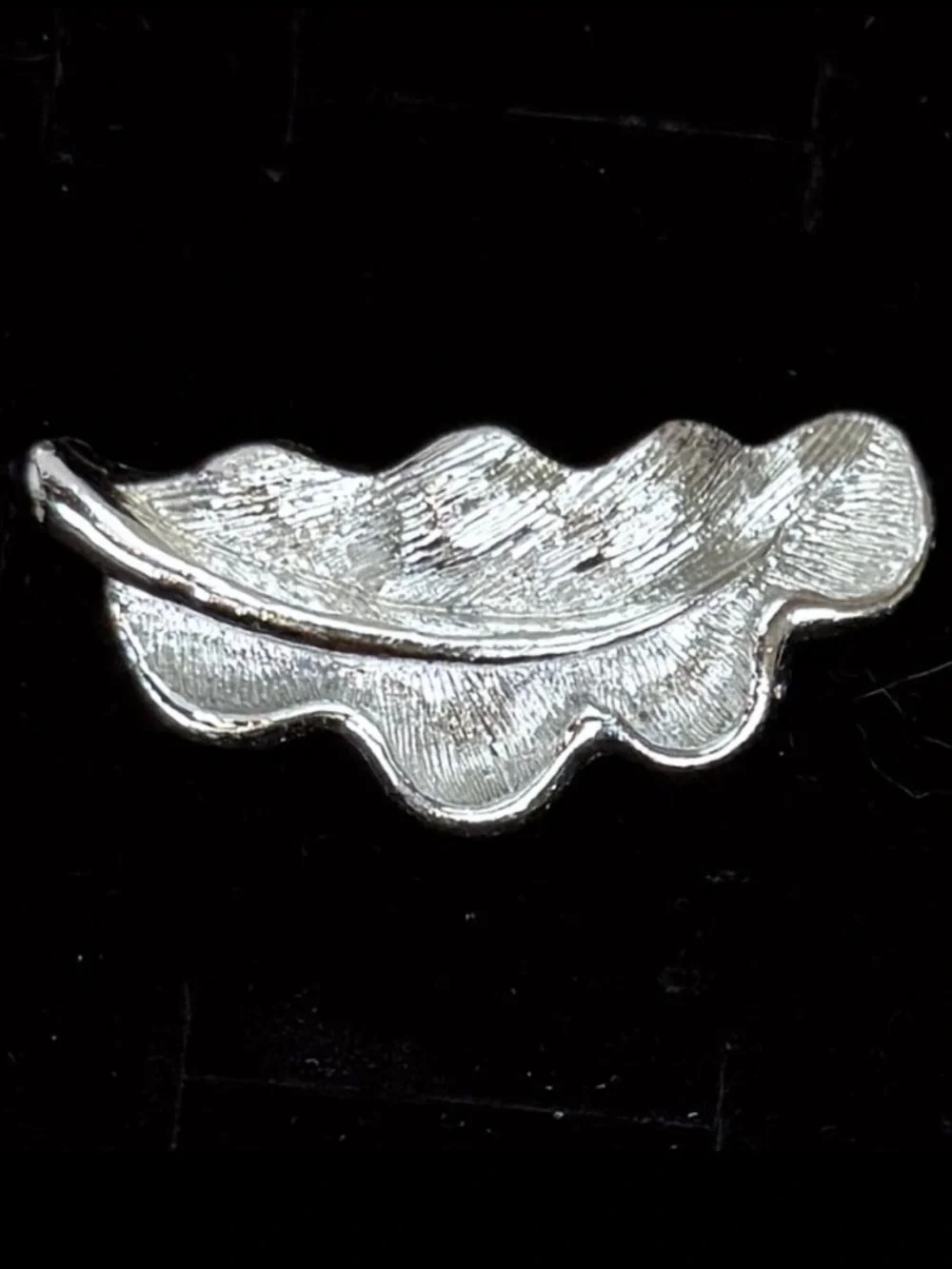 Elegant Silvertone Weighted Etched Leaf Brooch Pin